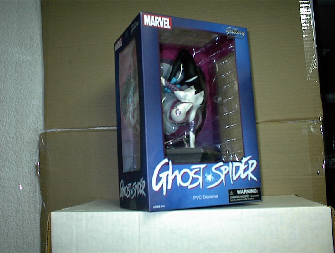 Marvel Comic Gallery: Ghost Spider PVC Diorama 